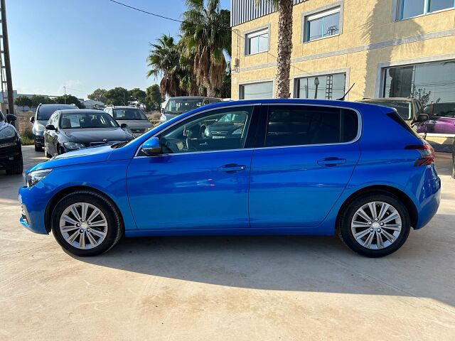 PEUGEOT 308 ALLURE 1.2 PURETECH AUTO SPANISH LHD IN SPAIN 31000 MILES SUPER 2020